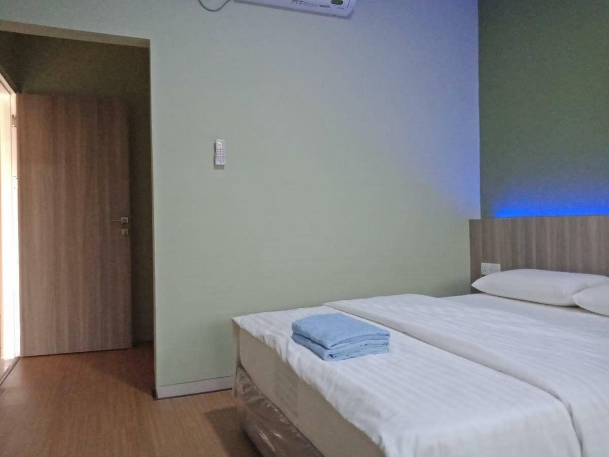 Hotel Sleeprest @ Golden Prima Batam Exteriér fotografie